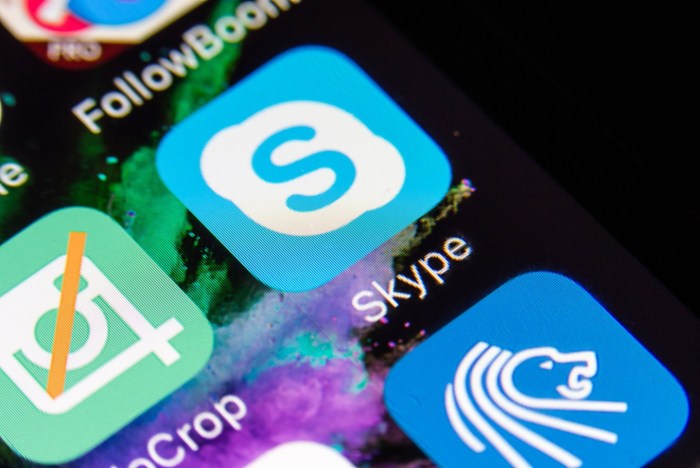 Skype pulled china apple apps tore