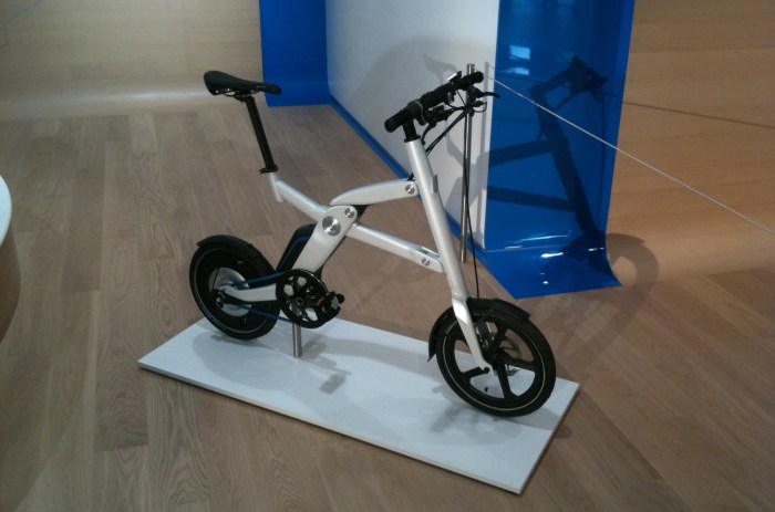 Bmw electric bikes dedicated lanes concept