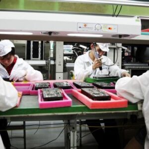 Foxconn claims layoffs hire amid iphone says china related will appleinsider